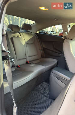 Купе Hyundai Elantra 2013 в 