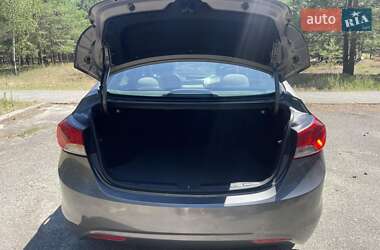 Седан Hyundai Elantra 2012 в 