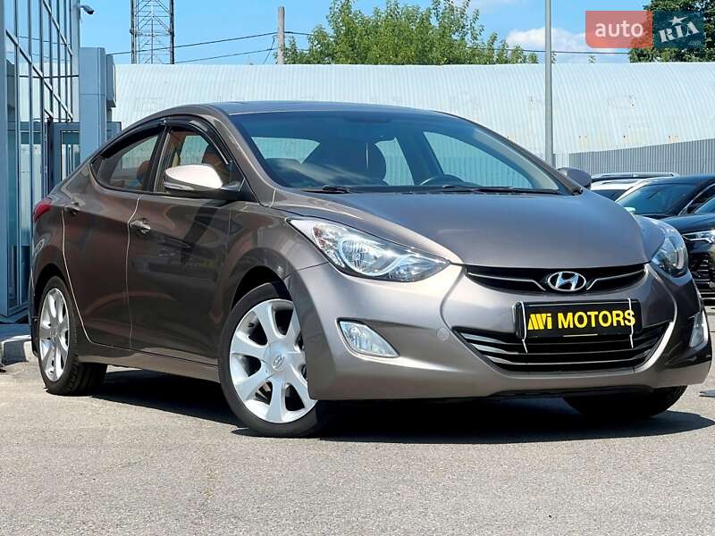 Седан Hyundai Elantra 2013 в Киеве