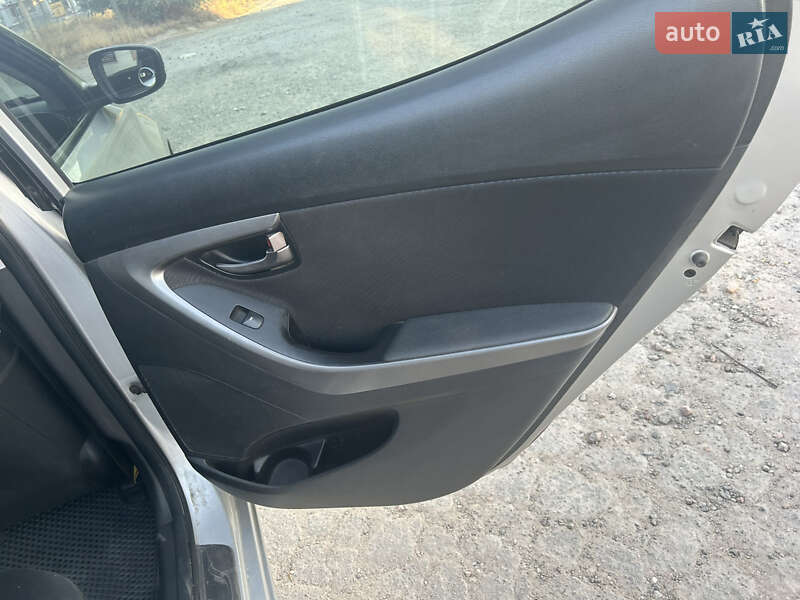 Седан Hyundai Elantra 2012 в Николаеве
