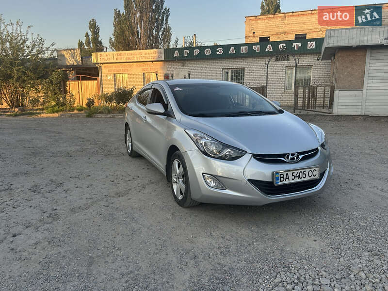 Седан Hyundai Elantra 2012 в Николаеве