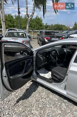 Седан Hyundai Elantra 2012 в 