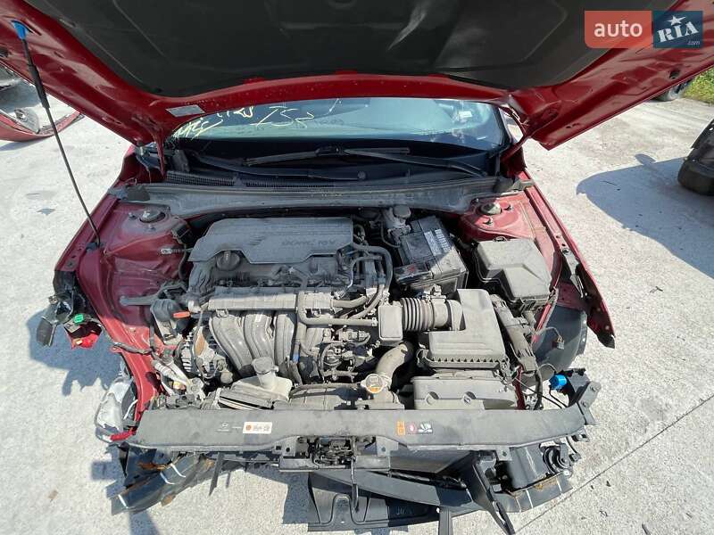 Седан Hyundai Elantra 2021 в Киеве