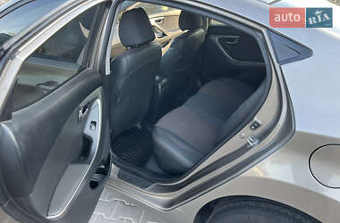 Седан Hyundai Elantra 2011 в 