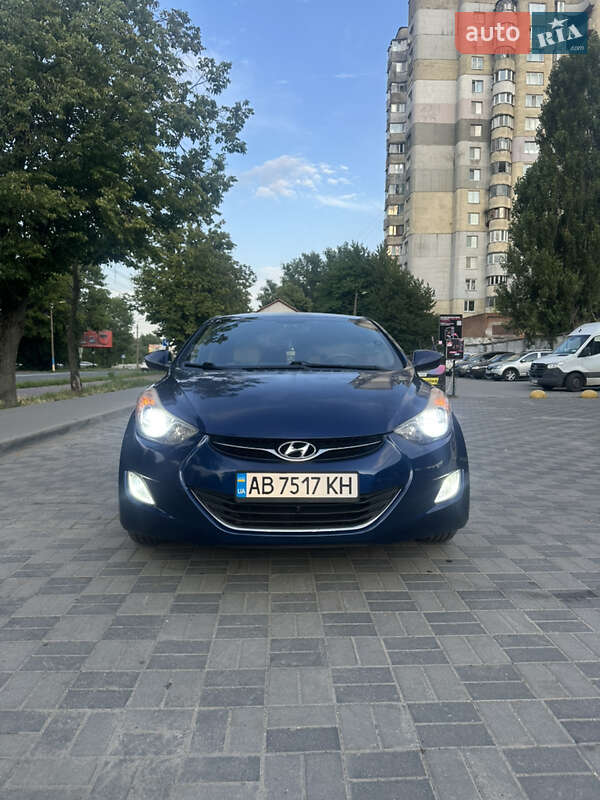 Hyundai Elantra 2012