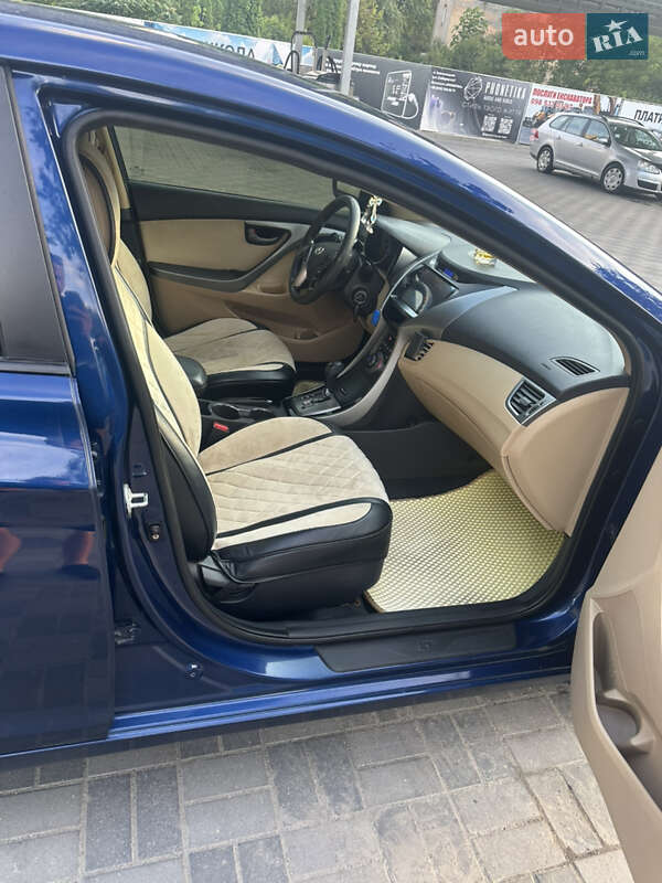 Седан Hyundai Elantra 2012 в Хмельницком
