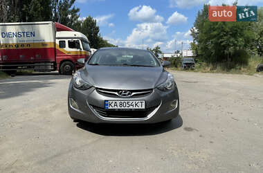 Седан Hyundai Elantra 2012 в Киеве