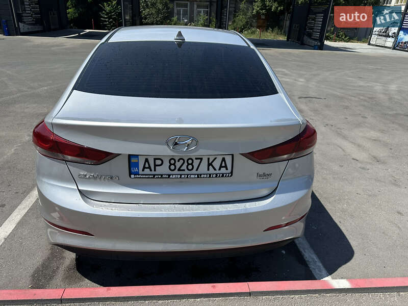 Седан Hyundai Elantra 2017 в Запорожье