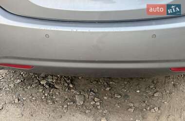 Седан Hyundai Elantra 2012 в 