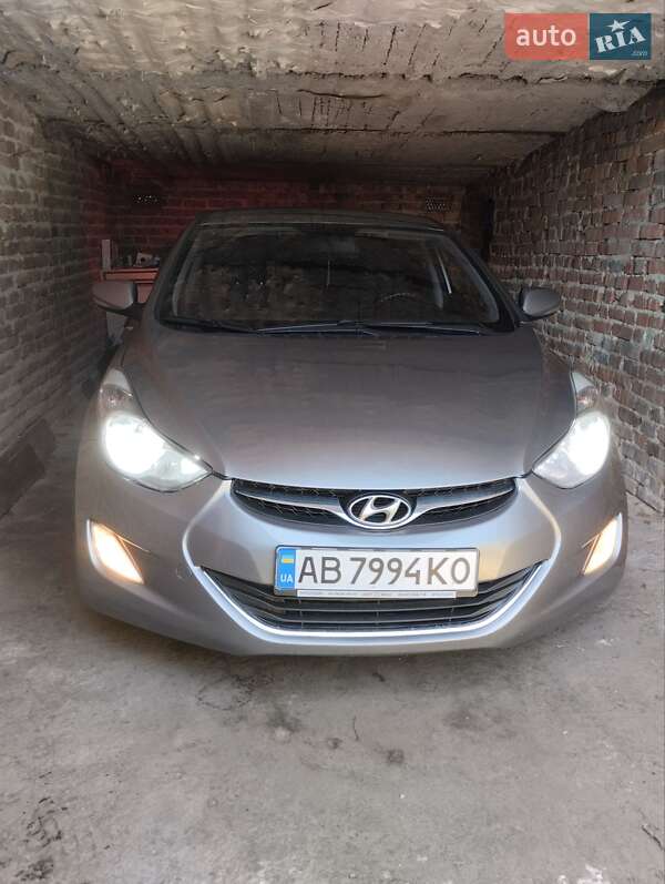 Седан Hyundai Elantra 2012 в Вінниці