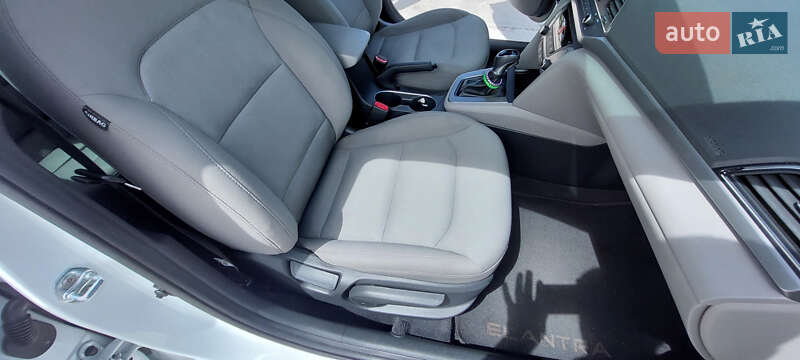 Седан Hyundai Elantra 2017 в Борисполе
