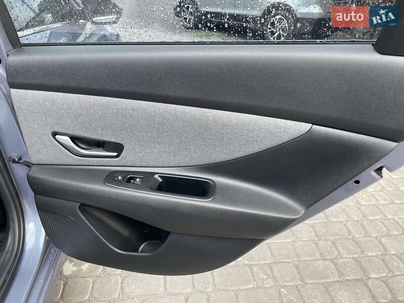 Седан Hyundai Elantra 2024 в Виннице