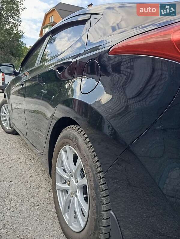 Седан Hyundai Elantra 2012 в Кременчуге