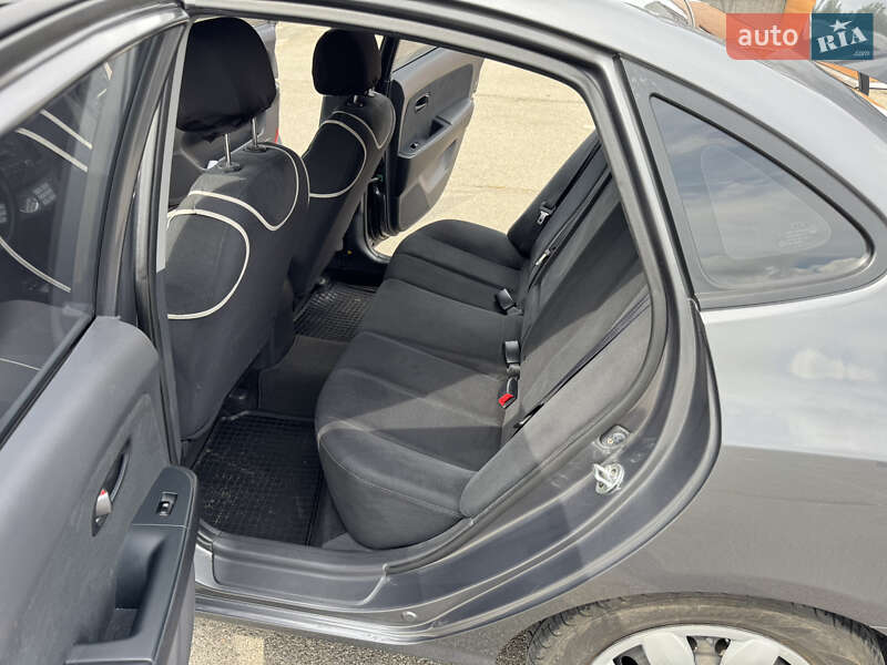 Седан Hyundai Elantra 2008 в Киеве
