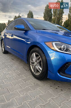 Седан Hyundai Elantra 2016 в 