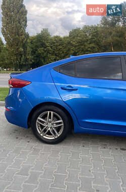 Седан Hyundai Elantra 2016 в 