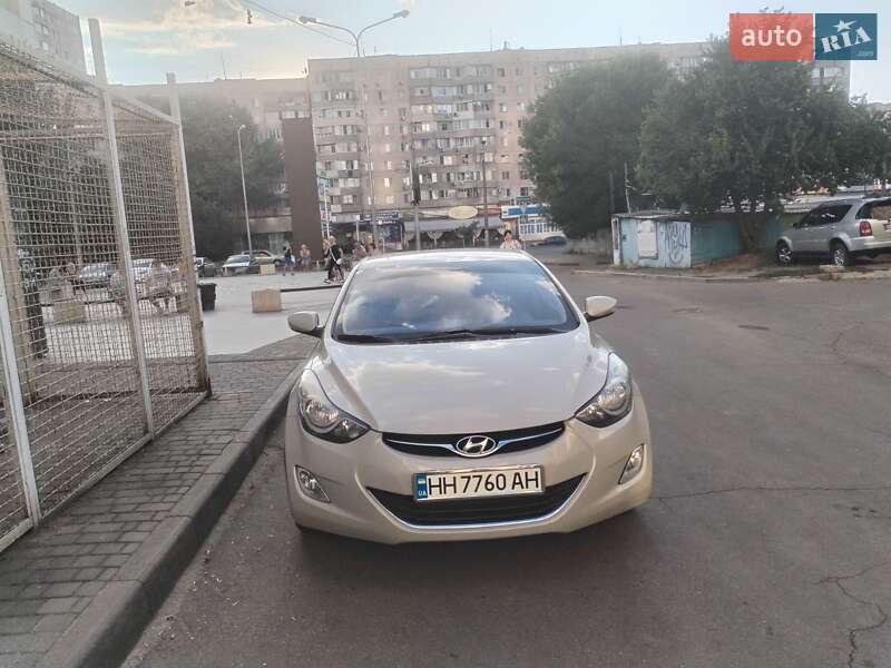 Седан Hyundai Elantra 2012 в Одессе