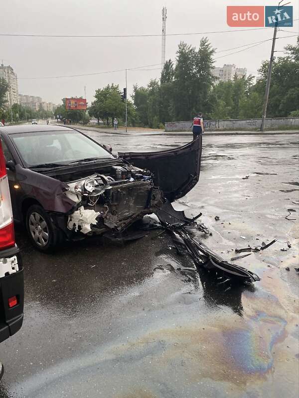 Седан Hyundai Elantra 2008 в Киеве