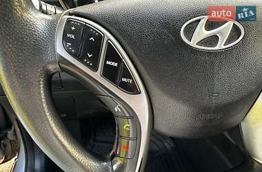 Хэтчбек Hyundai Elantra 2014 в 
