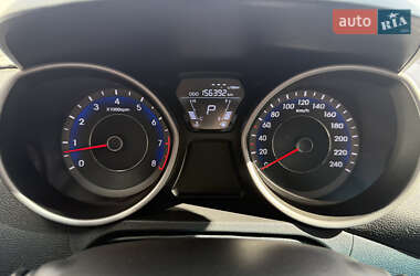 Седан Hyundai Elantra 2013 в 