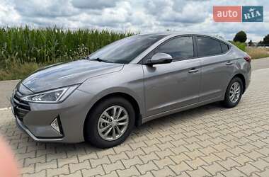 Седан Hyundai Elantra 2020 в 