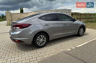 Седан Hyundai Elantra 2020 в 
