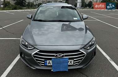 Седан Hyundai Elantra 2017 в Киеве
