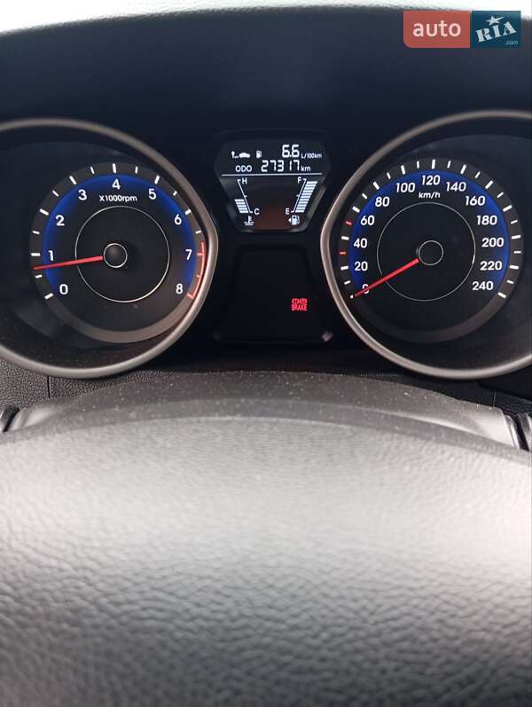 Седан Hyundai Elantra 2012 в Кременчуге