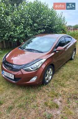 Седан Hyundai Elantra 2013 в Киеве