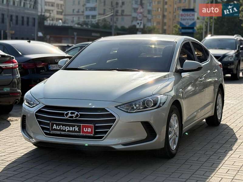 Hyundai Elantra 2018