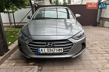 Седан Hyundai Elantra 2018 в Киеве