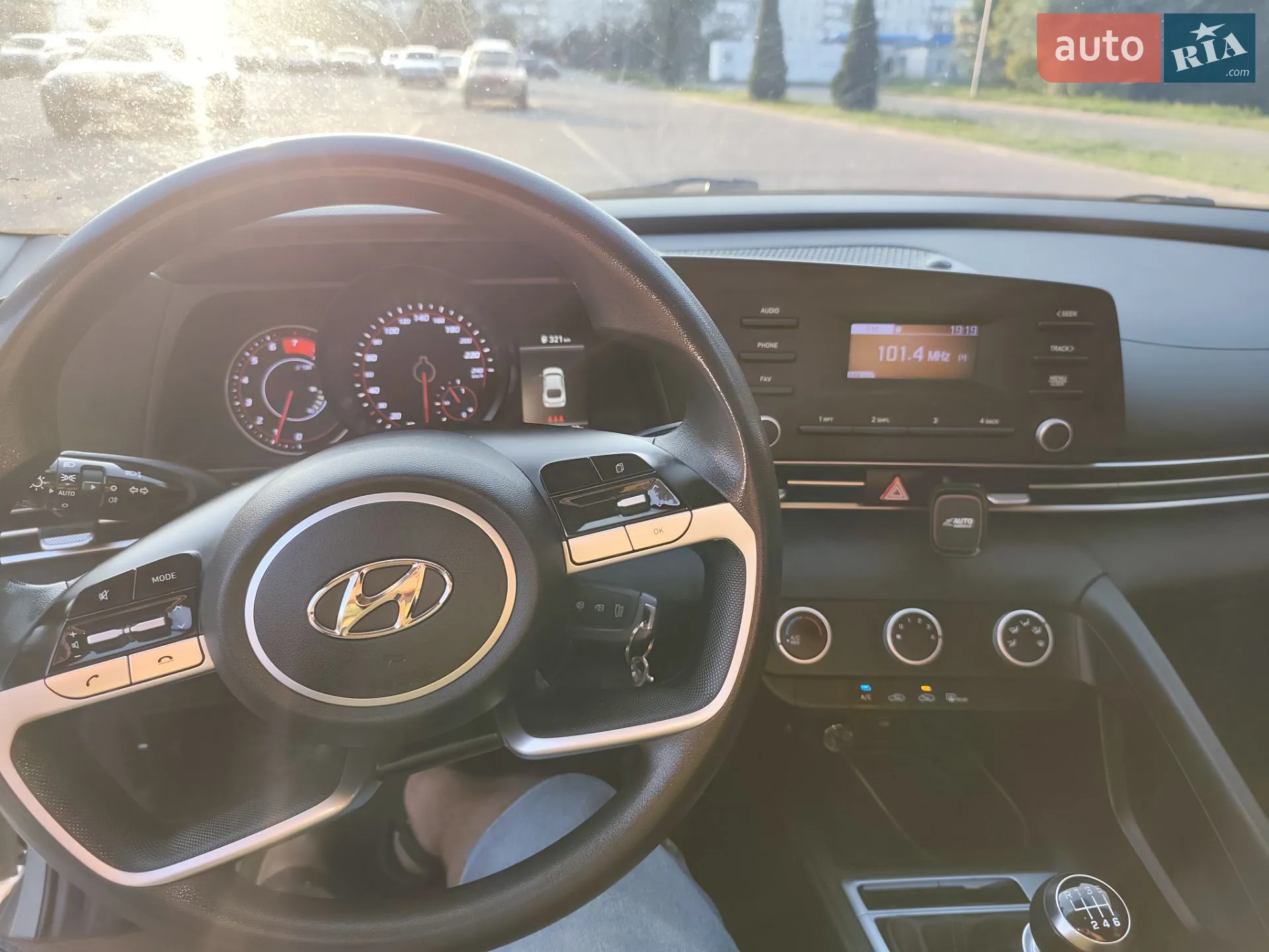 2020 Hyundai Elantra - мініатюра 10
