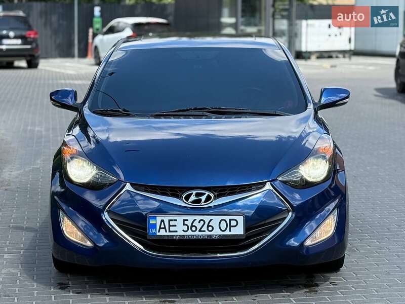 Hyundai Elantra 2013
