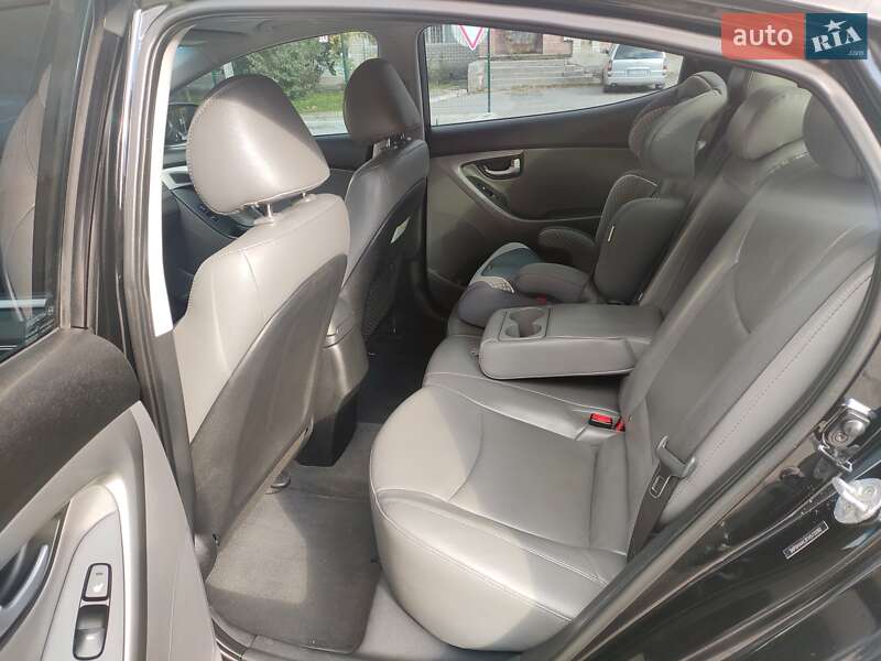 Седан Hyundai Elantra 2014 в Запорожье