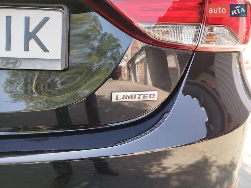 Седан Hyundai Elantra 2014 в Запорожье