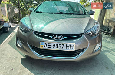 Седан Hyundai Elantra 2013 в Днепре