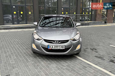 Седан Hyundai Elantra 2012 в 