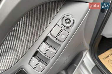 Седан Hyundai Elantra 2012 в 