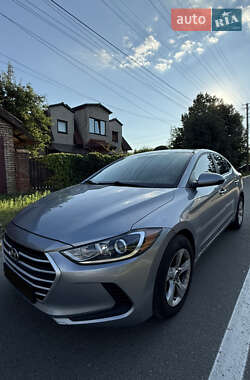 Седан Hyundai Elantra 2016 в Ирпене