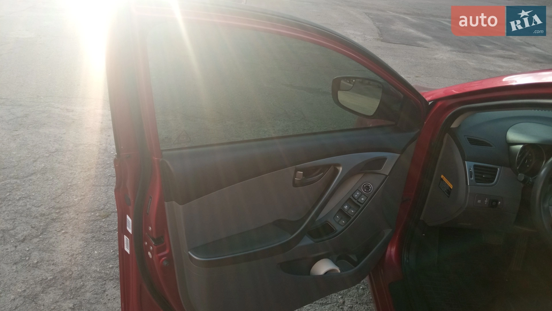 2015 Hyundai Elantra - мініатюра 18