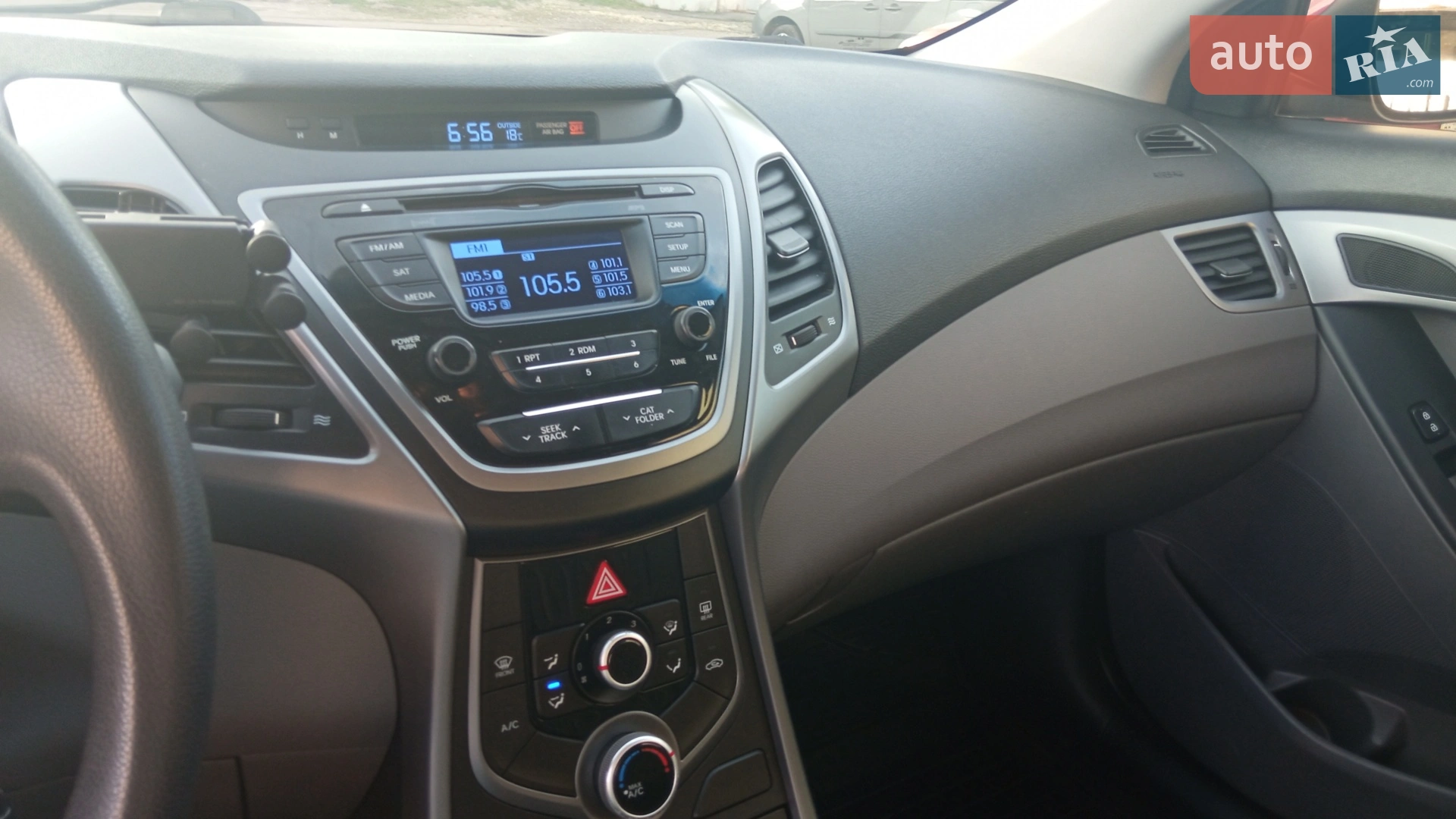 2015 Hyundai Elantra - мініатюра 12
