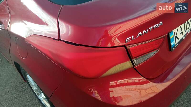Седан Hyundai Elantra 2015 в Києві
