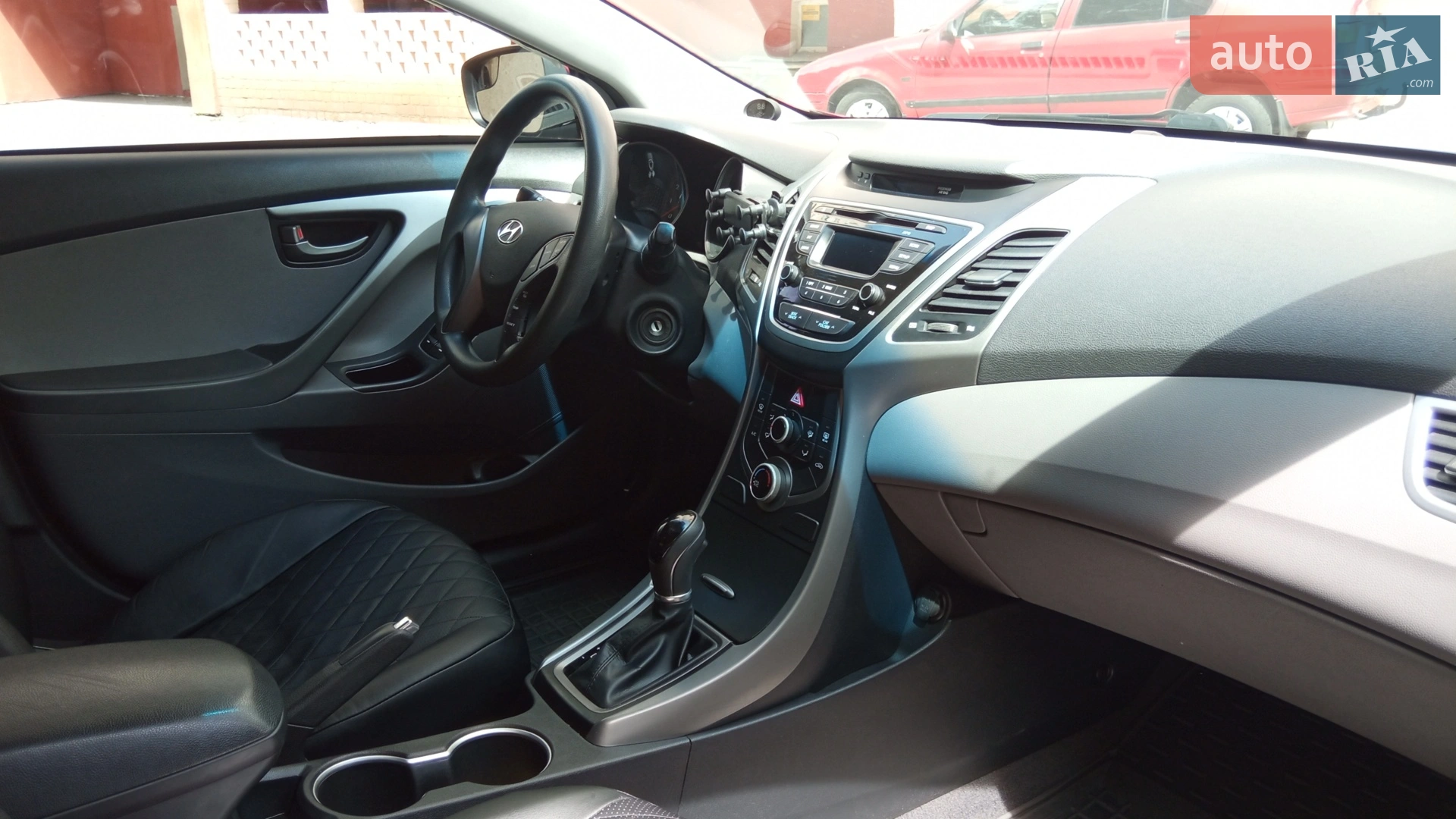 2015 Hyundai Elantra - мініатюра 30
