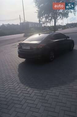 Седан Hyundai Elantra 2018 в Виннице