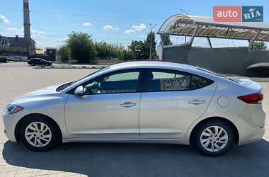 Седан Hyundai Elantra 2016 в Дніпрі