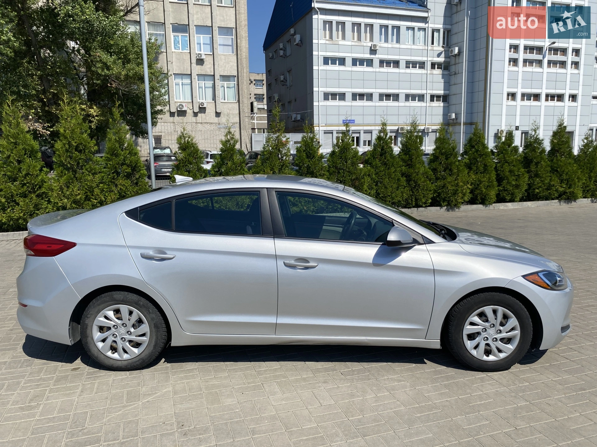 2016 Hyundai Elantra - мініатюра 2