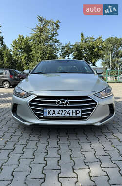 Седан Hyundai Elantra 2017 в Києві
