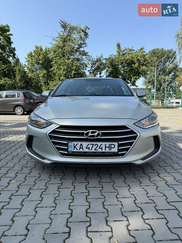 Hyundai Elantra 2017