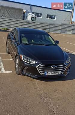 Седан Hyundai Elantra 2017 в Ровно