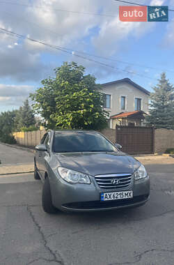 Седан Hyundai Elantra 2010 в 